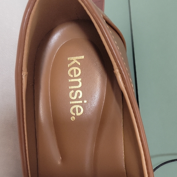 Kensie Brown Leather Flats with Penny Keeper Strap Desing, With Extra Padding - Picture 3 of 5